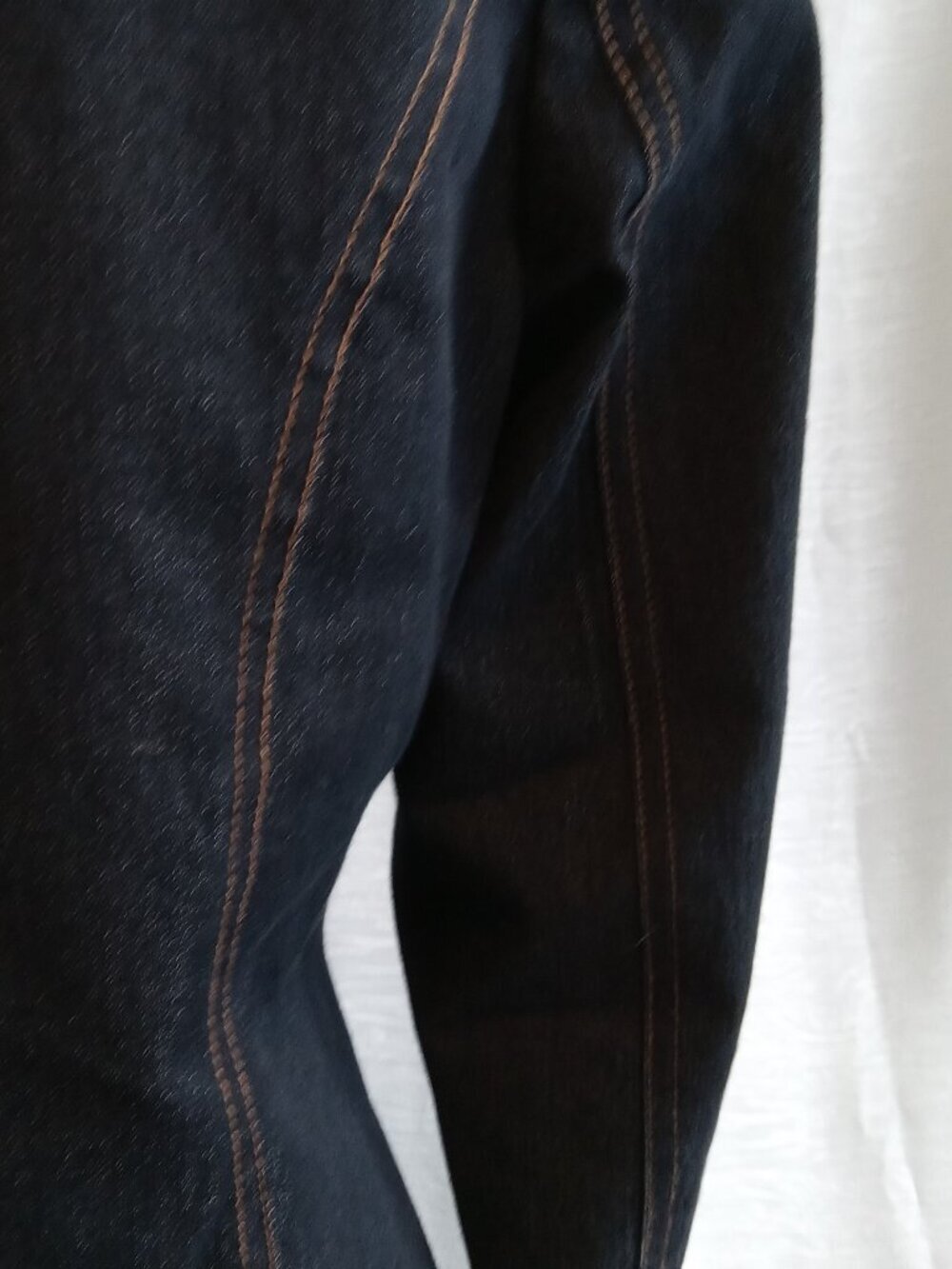 The perfect ROXY jeans-like jacket in a blue-jeans color, slightly stretchy - Picture 9 of 10